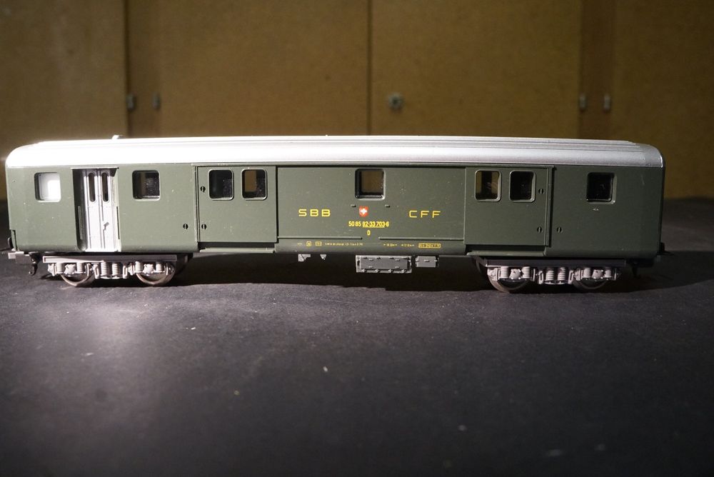 3 original Lima SBB H0 Gepäckwagen grün in OVP No 9334 Kaufen auf Ricardo