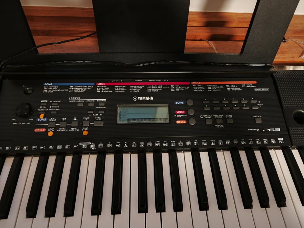 Yamaha Psr E Keyboard Inkl St Nder Kaufen Auf Ricardo