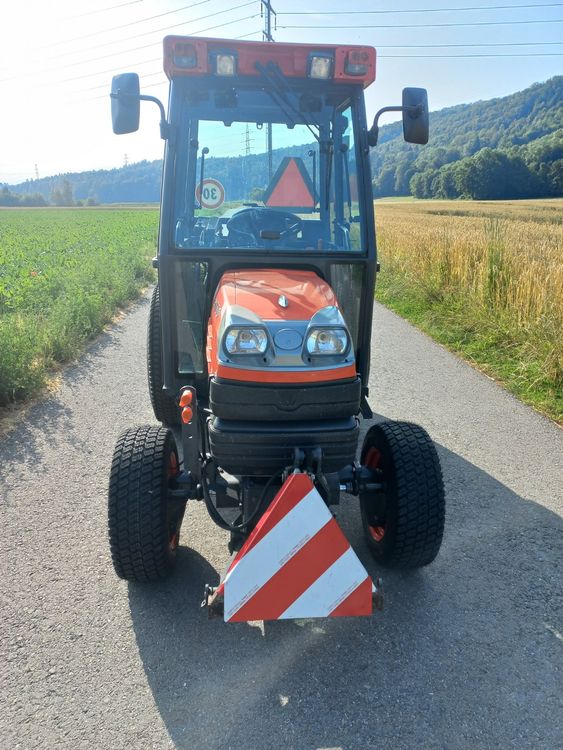 Kubota STV 32 Kleintraktor Kommunaltraktor Evtl Schneepflug Kaufen