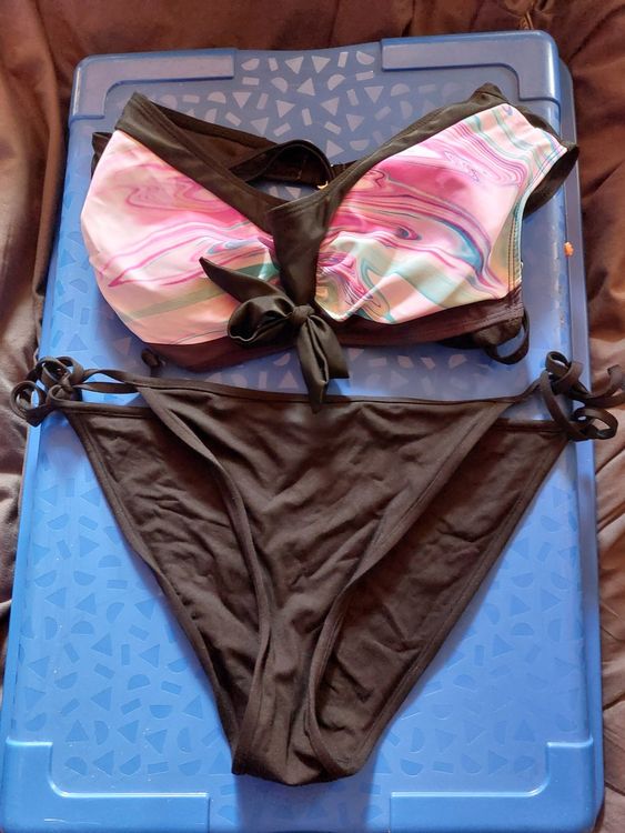 Bikini Gebraucht in Morschach für CHF nur Abholung auf Ricardo kaufen