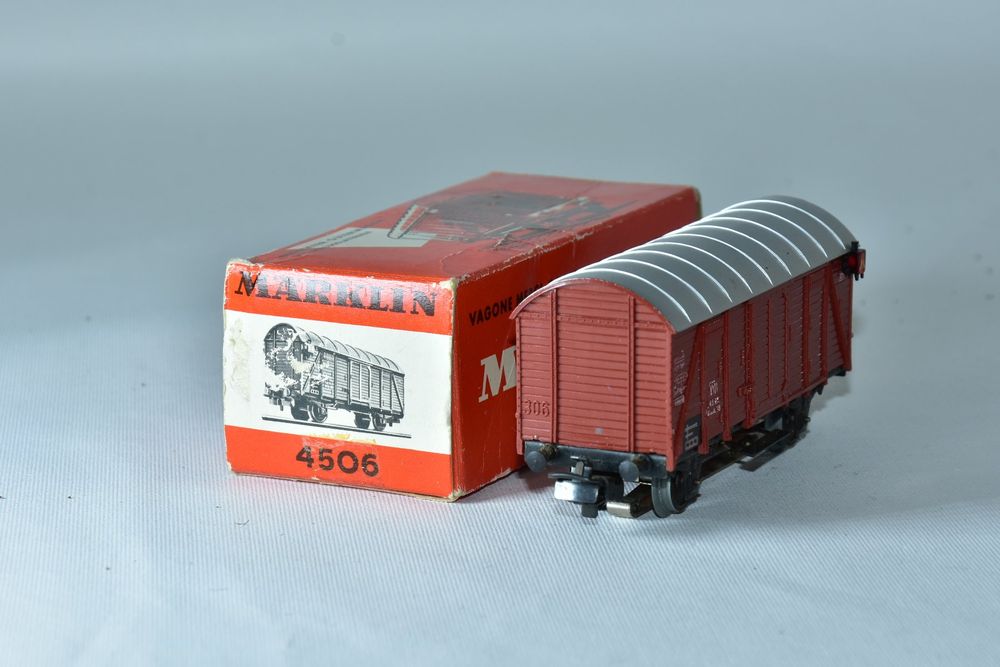 MÄRKLIN H0 GEDECKTER GÜTERWAGEN SCHLUSSLATERNEN 1956 Comprare su