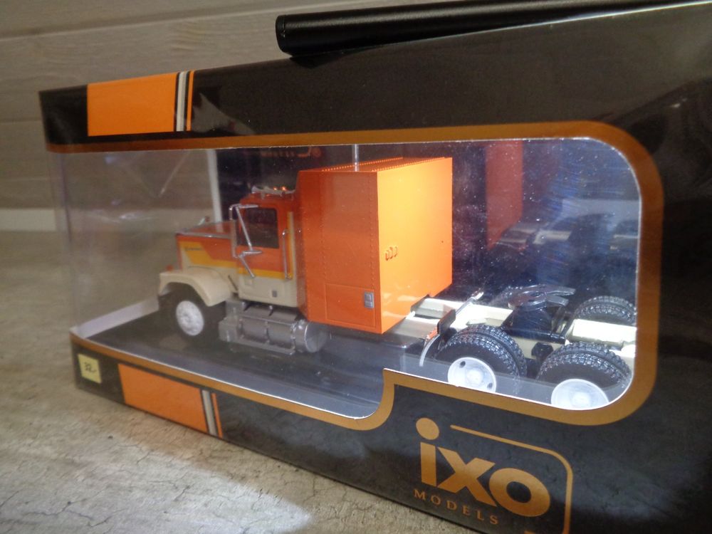 Ixo 1 43 LKW Camion GMC General 1980 Avec Vitrine Kaufen Auf Ricardo