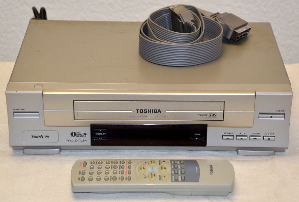 Videorecorder Magn Toscope Vhs Toshiba V Ef Acheter Sur Ricardo