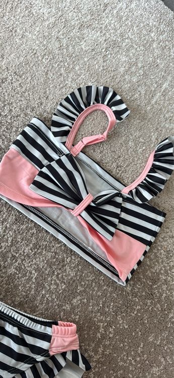 Süsses Bikini Set gestreift mit Rüschen Gr Neu gemäss