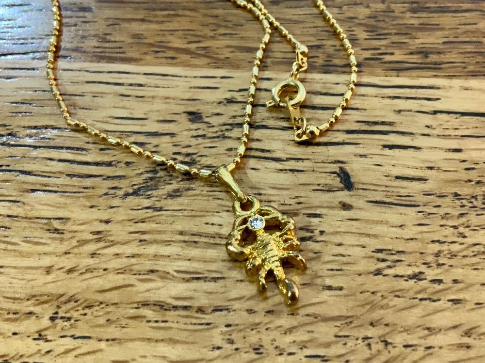 VINTAGE ANHÄNGER KETTE GOLD DOUBLÉ ZART Kaufen auf Ricardo