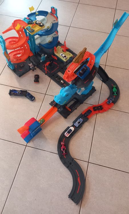 Hot Wheels Set Gebraucht in Bonaduz für CHF 75 mit Lieferung auf