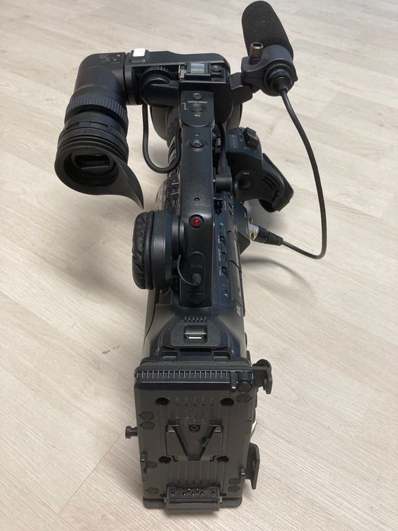 Selling JVC GY HM750E Broadcast CamCorder Kaufen Auf Ricardo