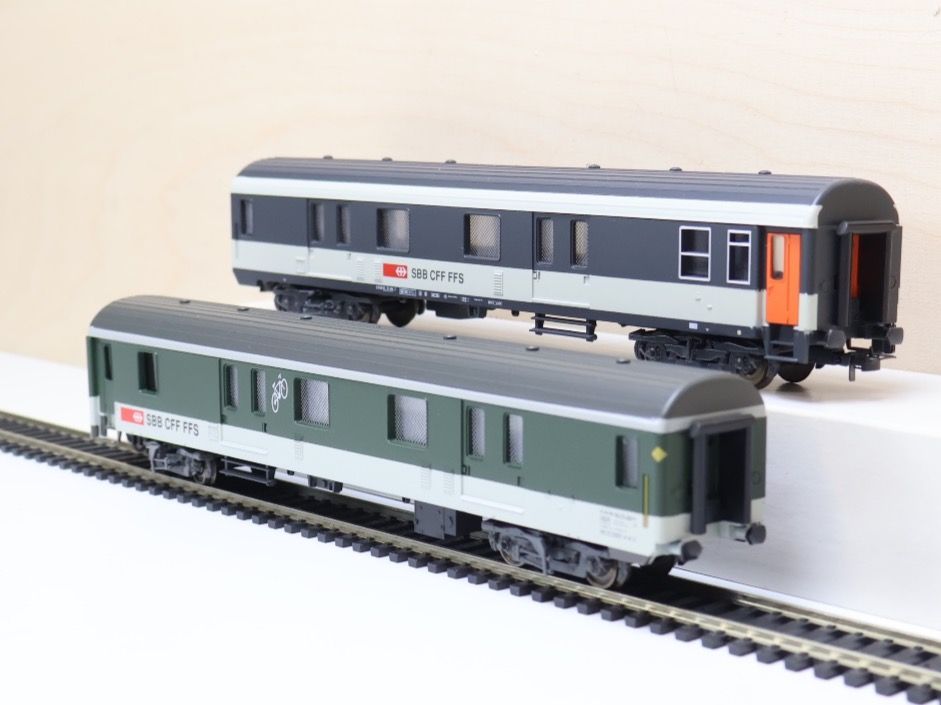 Lima Collection 4 x SBB schöne Personenwagen L309320 H0 Kaufen