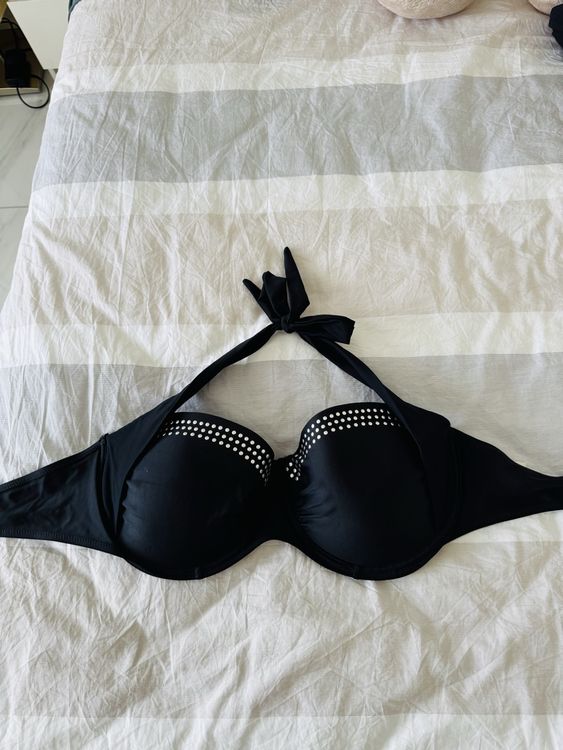 Schwarzes Beach Wave Bikini Oberteil Grösse 90D m Gebraucht in