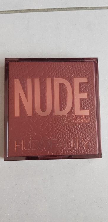 Huda Beauty Nude Rich Gebraucht in Dielsdorf für CHF 22 mit