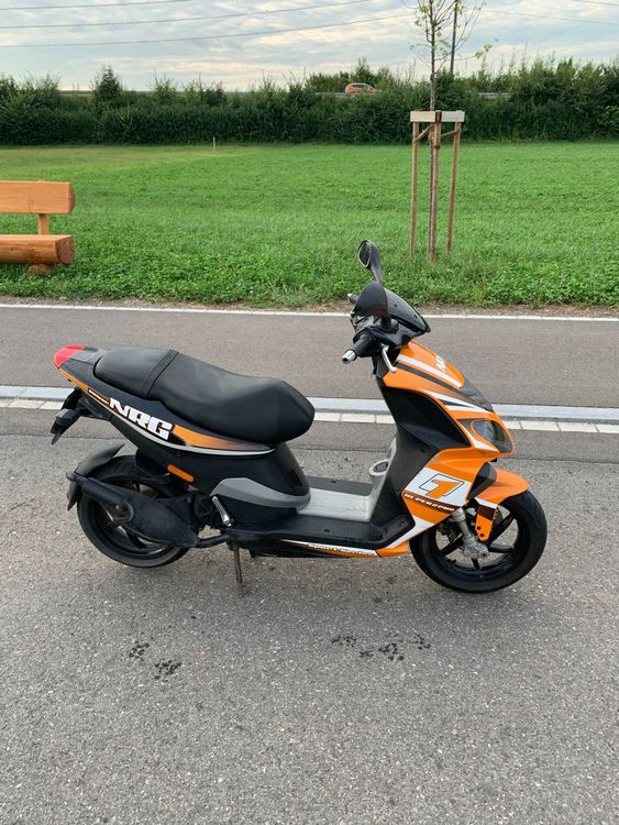 Piaggo NRG Power DD 50ccm Roller Mit Ersatzteilspender Kaufen Auf