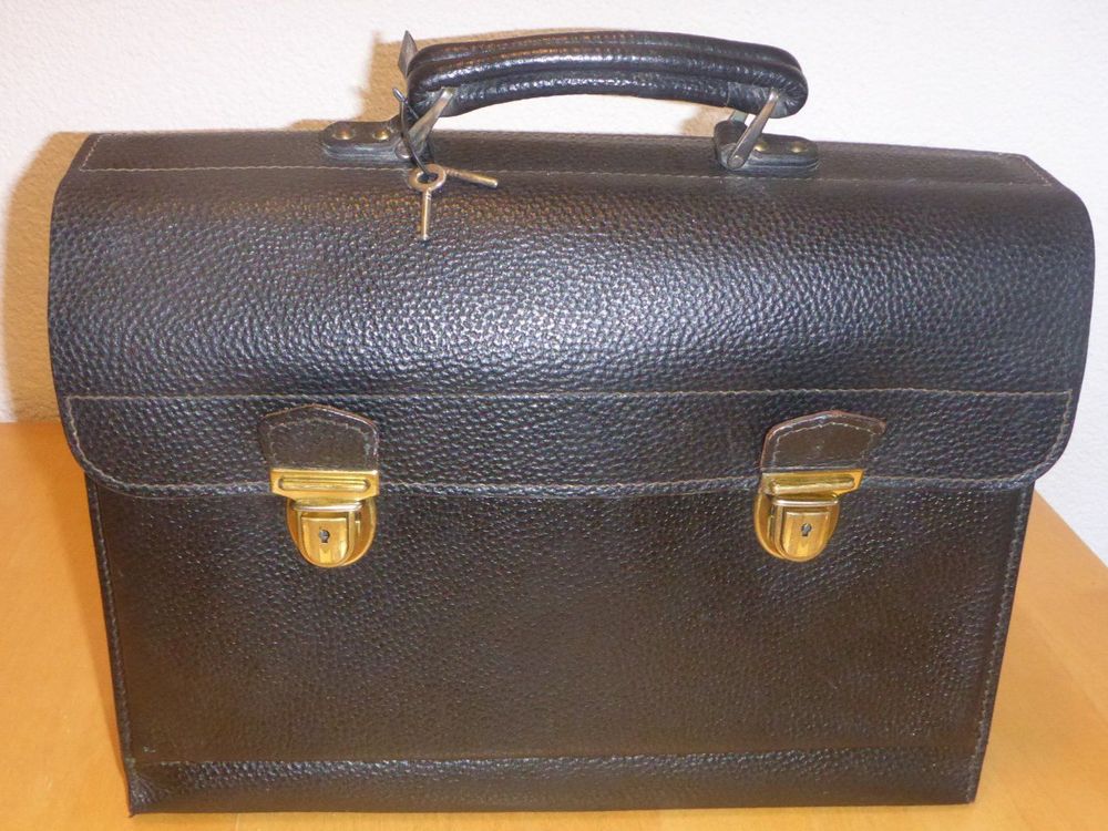 Aktenkoffer Leder Mit Zwei Schl Ssel Vintage Kaufen Auf Ricardo