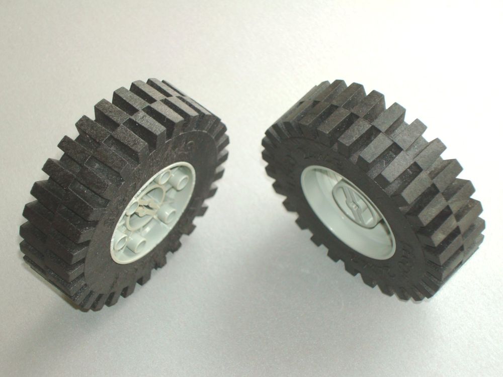 2 Stück Original Lego Technic Räder mit Felgen grau Reifen Kaufen