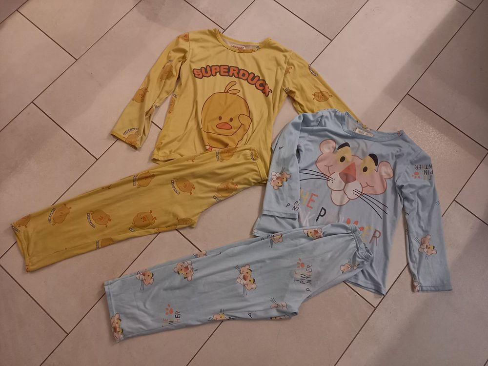 2 Pyjamas Gr 134 140 Kaufen Auf Ricardo