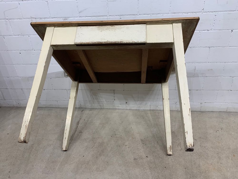 Alter Shabby Chic Holztisch Küchentisch mit Schublade Kaufen auf Ricardo