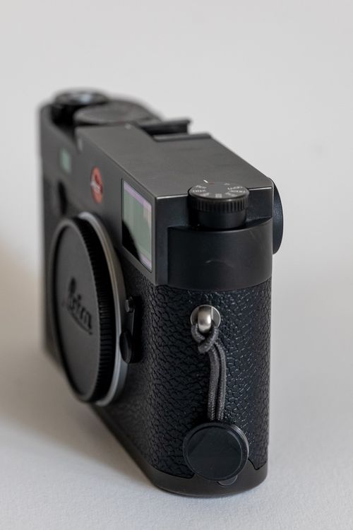 Leica M Inklusive Zwei Akkus Kaufen Auf Ricardo