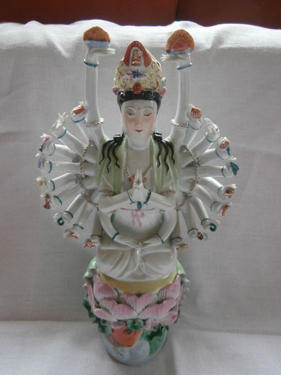 Seltene Porzellan Figur Guanyin Thailand Mit H Nden Kaufen Auf