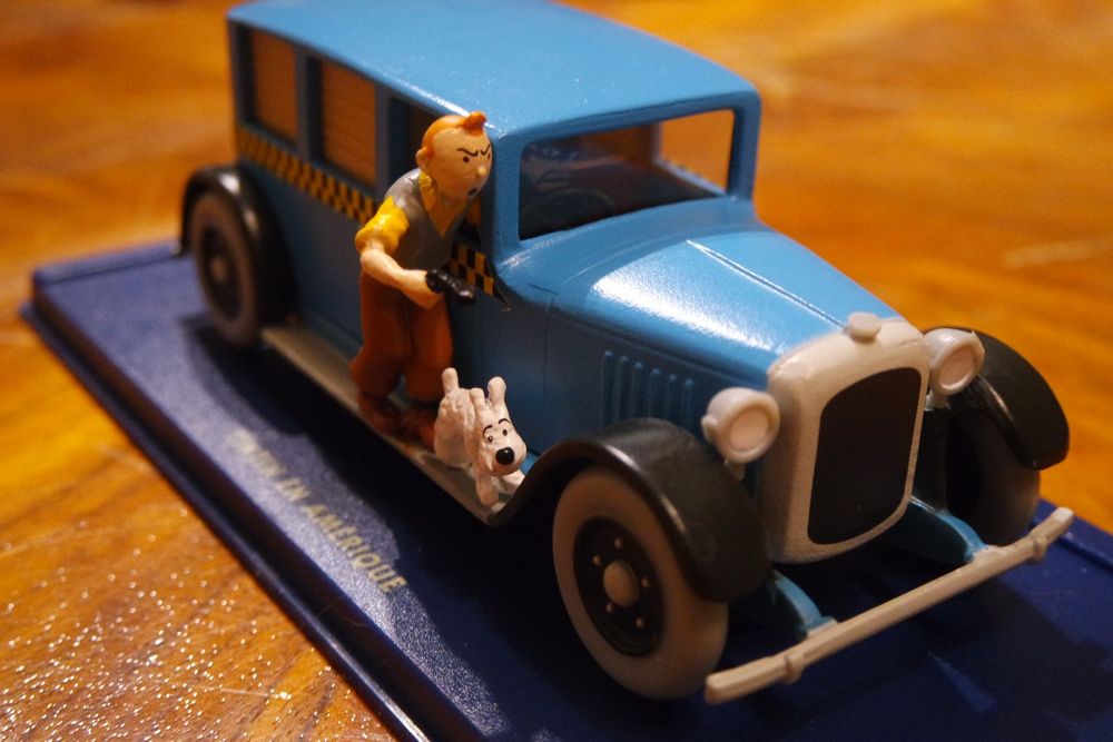 VÉHICULE TINTIN VOITURE BLEUE TINTIN EN AMÉRIQUE Kaufen auf