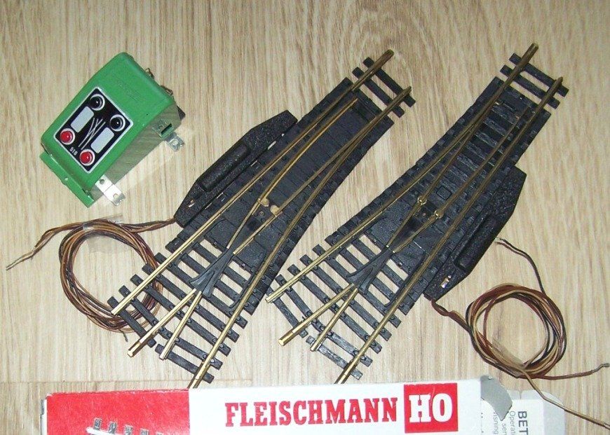 Fleischmann H0 6047 Bogenweichen Paaar 2 7 Mm Mit Stellpult Kaufen