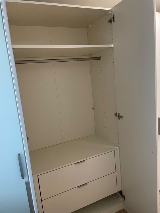 3 Meter Kleiderschrank von Jutzler mit Milchglastüren Kaufen auf Ricardo