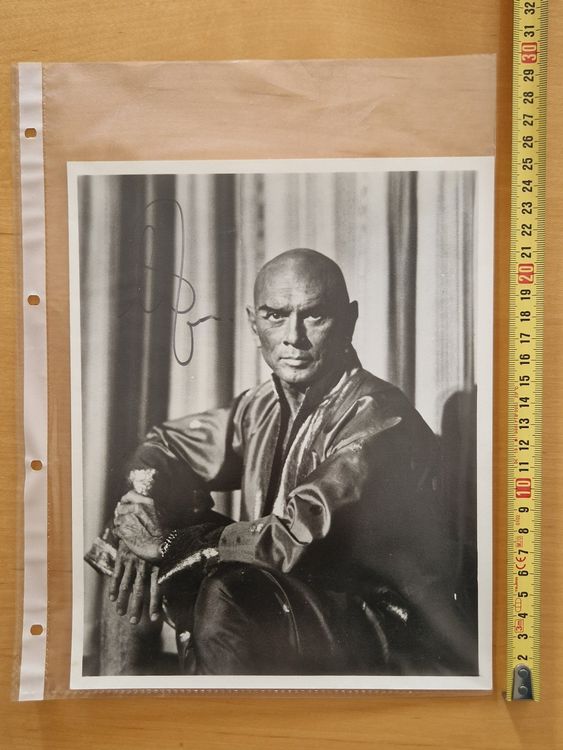 Yul Brynner Original Autogramm Auf Grossfoto In S W Kaufen Auf Ricardo