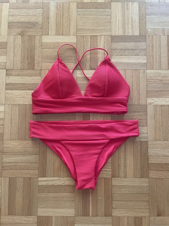 Bikini rot Gebraucht in Ettingen für CHF 13 mit Lieferung auf
