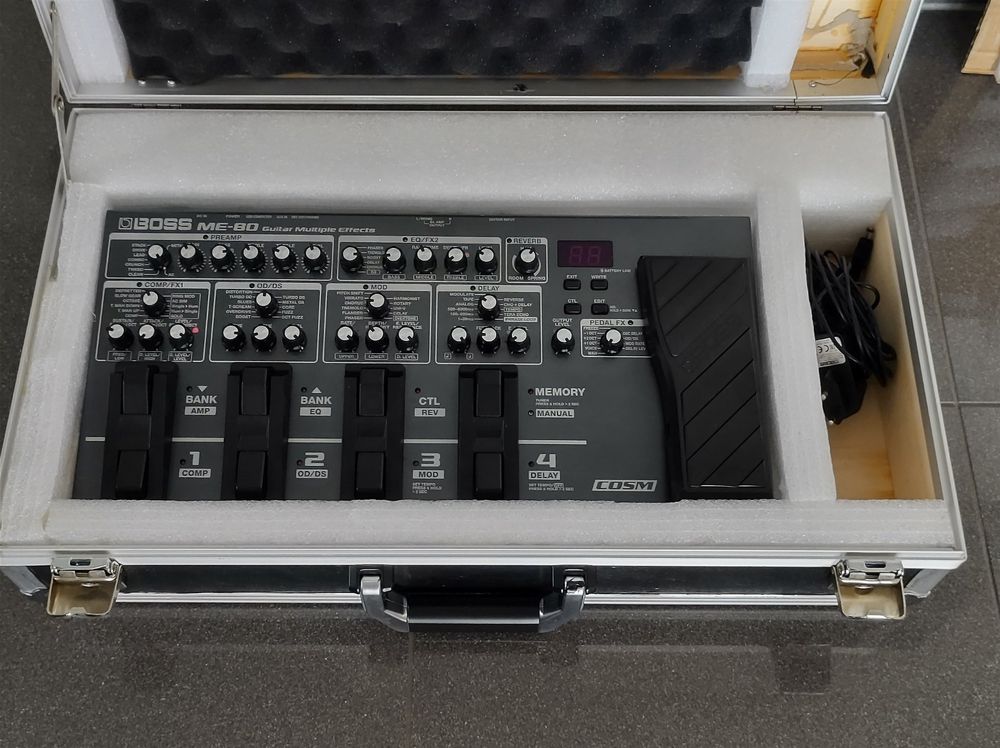 Roland Boss ME 80 Multi Gitarren Effektgerät Kaufen auf Ricardo