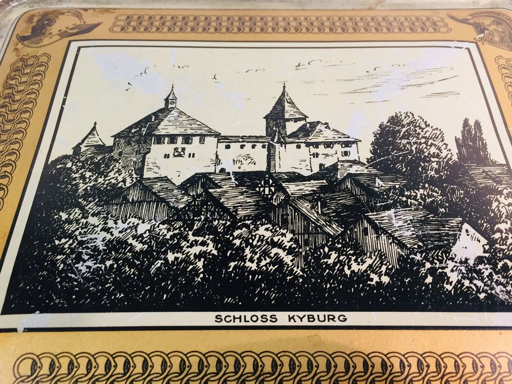 Vintage Blechdose Mit Schloss Motiv Kaufen Auf Ricardo