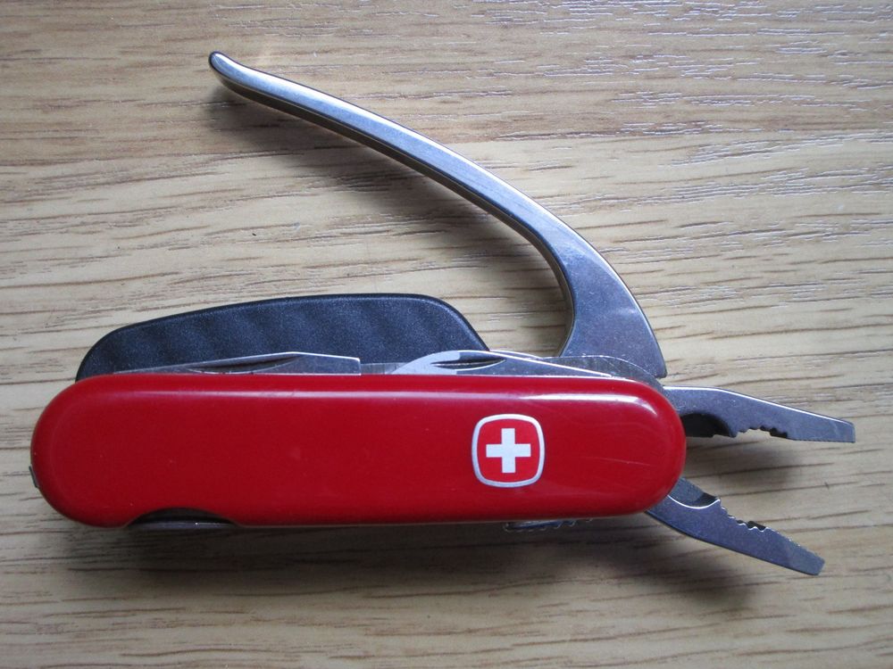 Spez Taschenmesser mit Etui Wenger Delémont Kaufen auf Ricardo