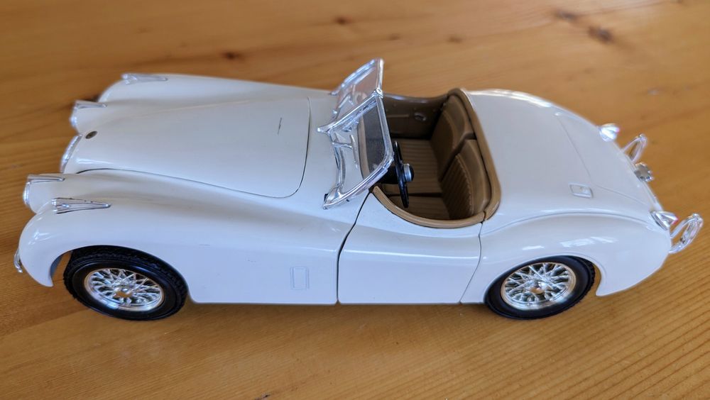 Jaguar Xk Sch Nes Modell Masstab Von Ertl Kaufen Auf