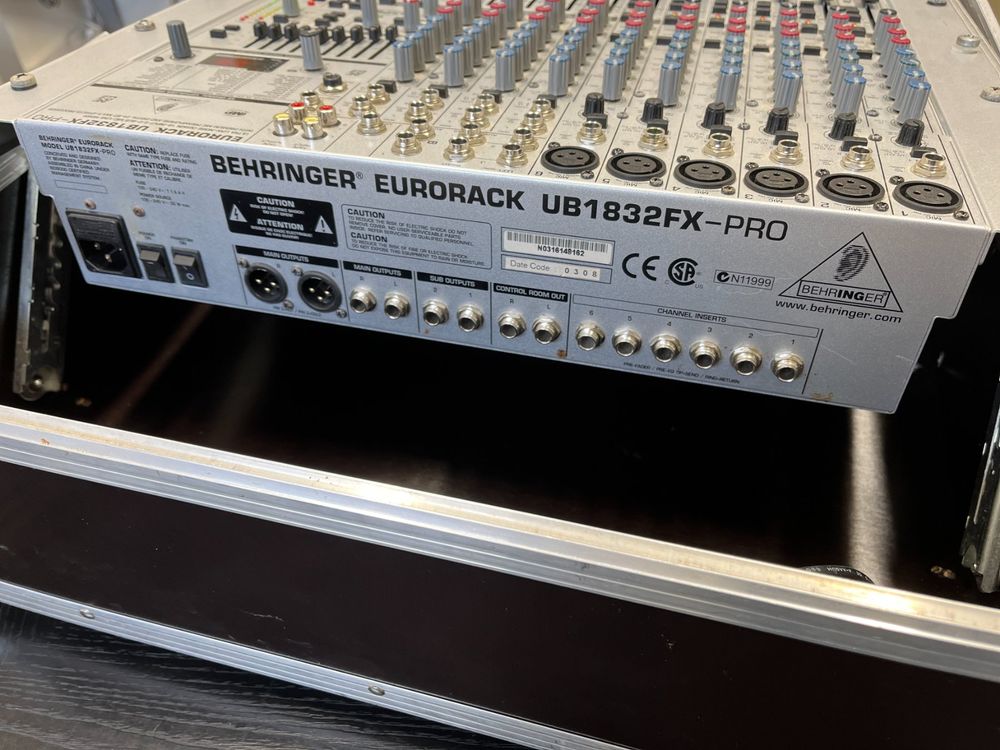 Behringer Eurorack Ub Fx Pro Mischpult Mixer Inkl Case Kaufen Auf