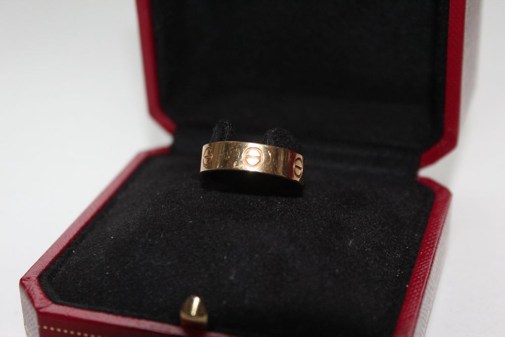 Cartier Love Ring Aus 750er Gelbgold Gr 57 Kaum Getragen Kaufen Auf