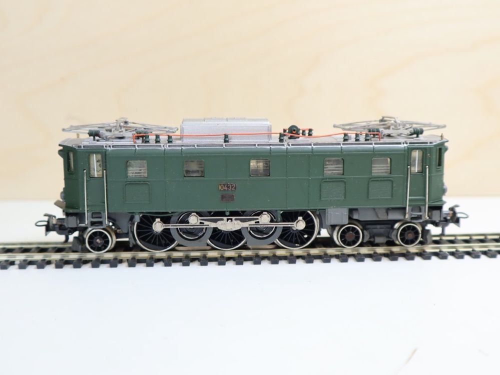 Märklin SBB E Lok Ae 3 6 grün 3151 H0 Kaufen auf Ricardo