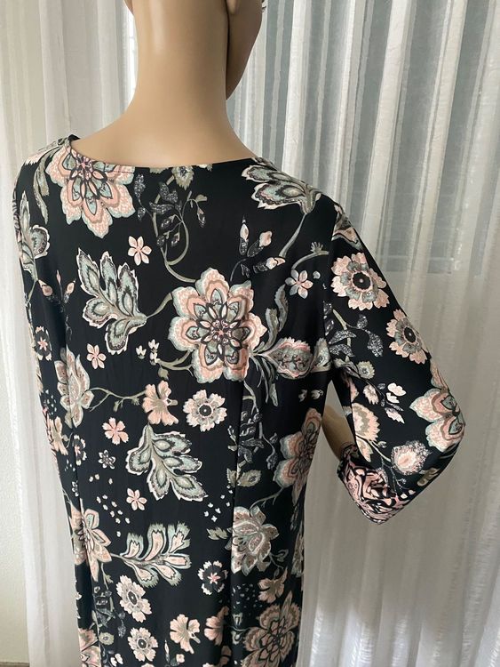 Perfekter Auftritt Spezielles Kleid Schwarz Mit Blumen 44 46 Kaufen