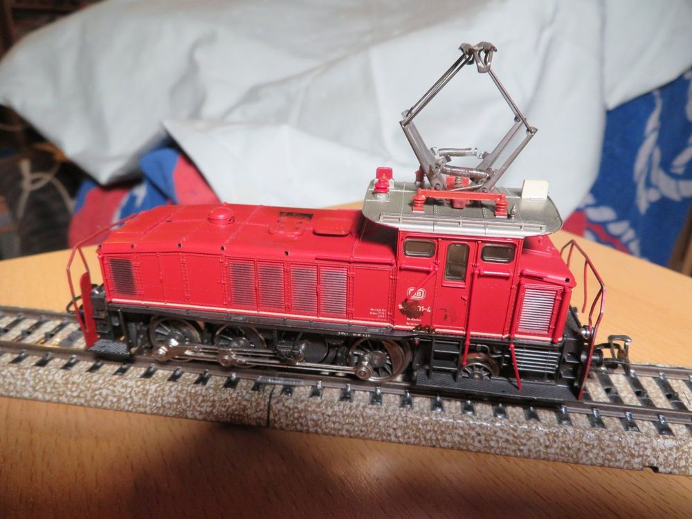 3157 Märklin HO Rangierlok BR E 160 rot Kaufen auf Ricardo