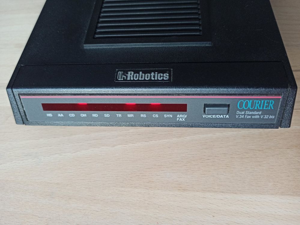 Usrobotics Courier Modem V Everything V Data F Vc V Kaufen