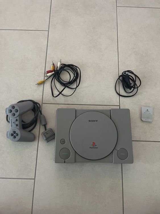 PlayStation 1 Mit Controller Und Kabeln SCPH 1002 Kaufen Auf Ricardo