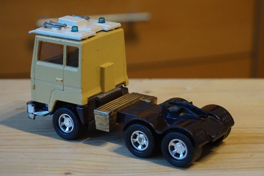 Matchbox Super Kings Berliet V8 Turbo Sattelschlepper COOL Kaufen