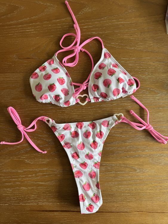Strawberry Print Bikini Set Size Medium NEW Neu Und
