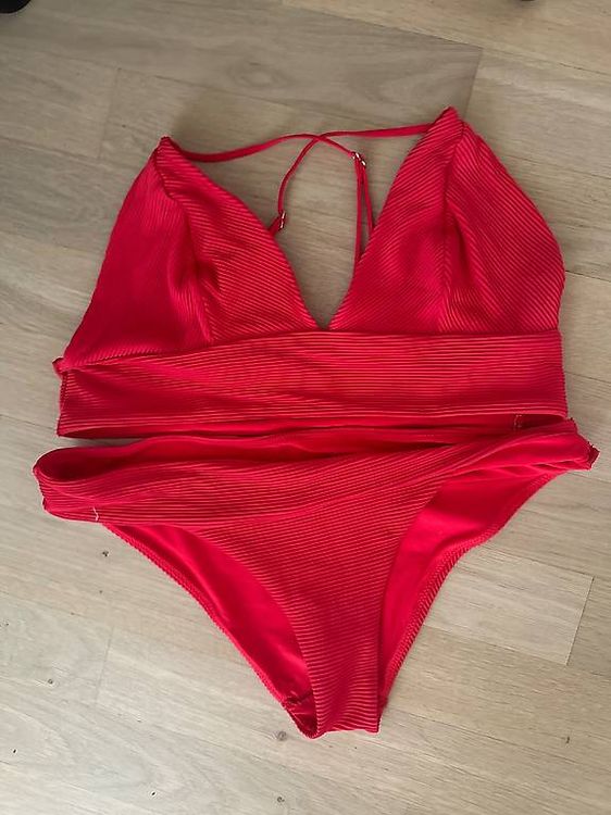 Bikini Rot Gebraucht in Zürich für CHF 10 mit Lieferung auf Ricardo