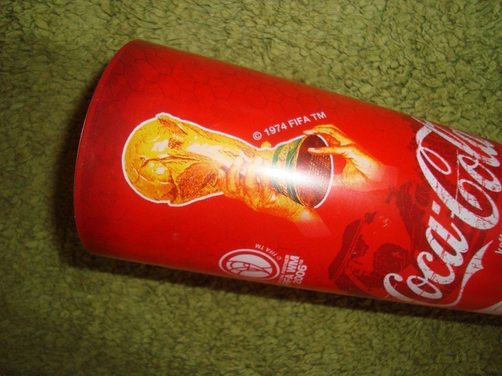 Hologram Coca Cola 2 Becher FiFA WM 2006 Germany TM FiFA 74 Kaufen