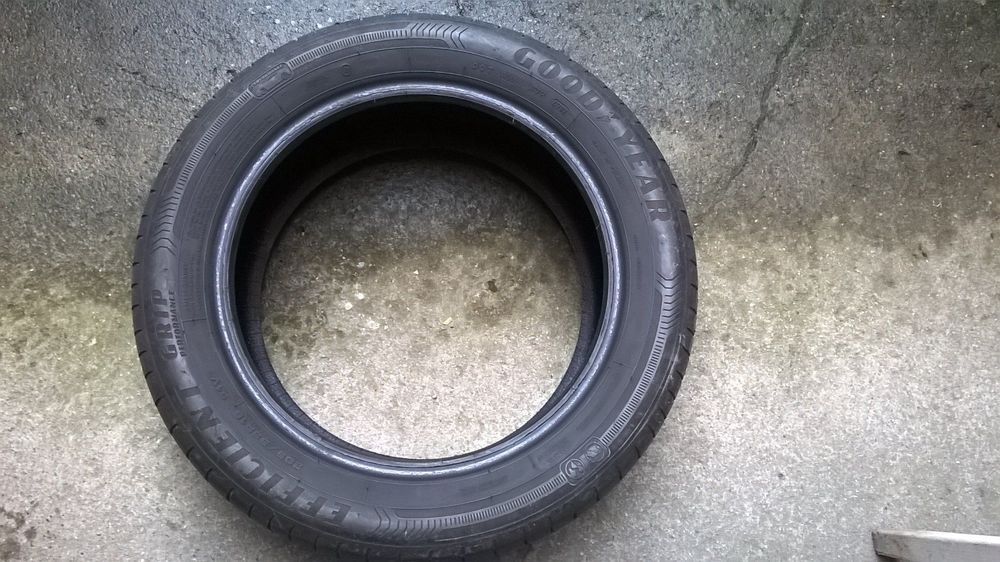 Stk Sommerpneu Goodyear Efficient Grip R V Kaufen Auf