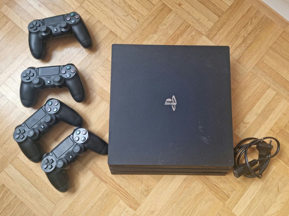 PS 4 Pro Konsole 1TB 4x Controller Kaufen Auf Ricardo