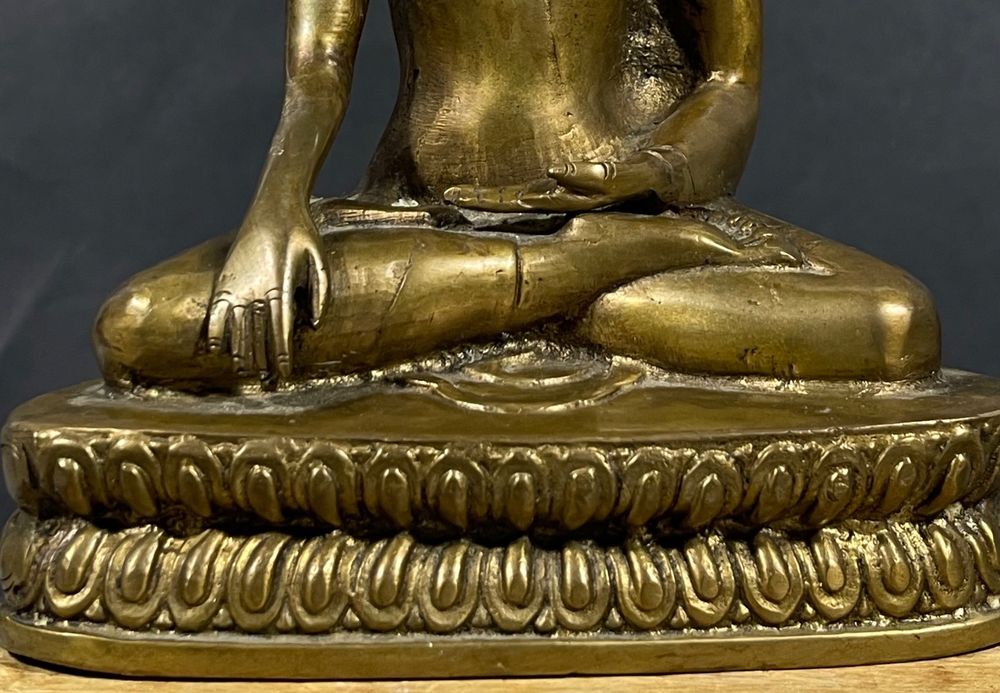 Alte Sitzender Buddha Skulptur Aus Bronze Kaufen Auf Ricardo