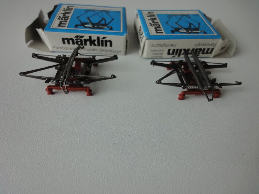 270 Märklin 2 x Scheren Stromabnehmer 7218 Kaufen auf Ricardo