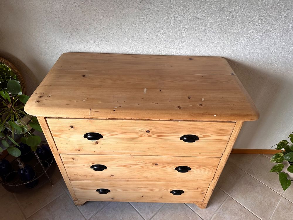 Ancienne commode campagnarde décapée Kaufen auf Ricardo