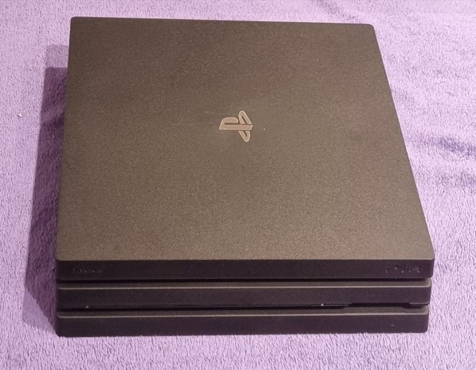 Playstation 4 Pro Datenbank Defekt Kaufen Auf Ricardo