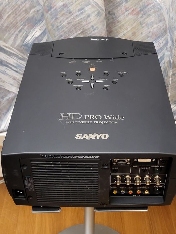 Sanyo PLV 80 WXGA 16 9 3000 ANSI Profi Beamer Kaufen Auf Ricardo