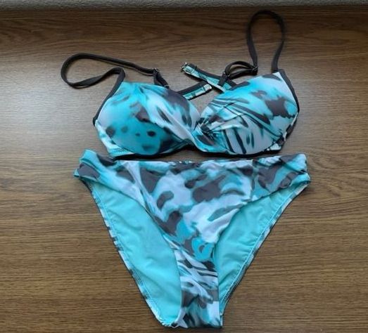 Blauer Bikini mit lässigem Muster Gr M Gebraucht in Riedt b Erlen
