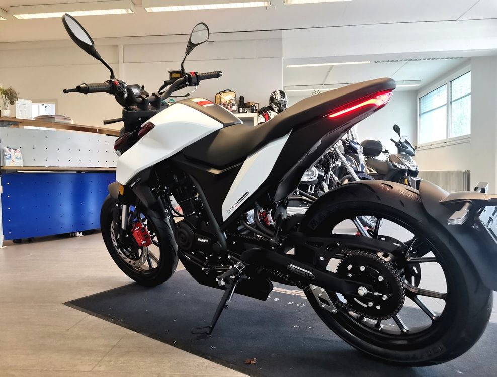 Malaguti Drakon Abs Ccm Nakedbike Kaufen Auf Ricardo